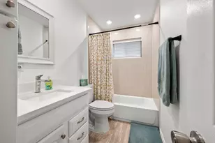 8215 Braes River Dr, Houston, TX 77074 - Photo 19