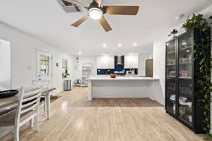 8215 Braes River Dr, Houston, TX 77074 - Photo 9