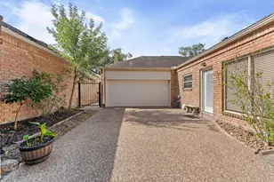 11611 Aspenway Dr, Houston, TX 77070 - Photo 9