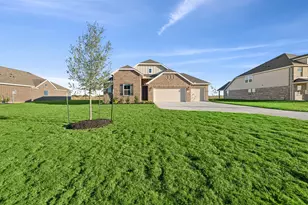 402 Cane Xing Lk Dr, Sealy, TX 77474 - Photo 1