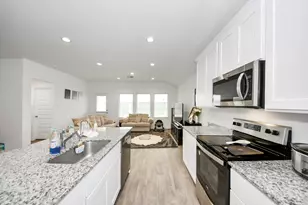 2039 Woodlark Way, Sealy, TX 77474 - Photo 5