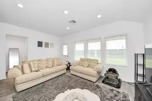 2039 Woodlark Way, Sealy, TX 77474 - Photo 9