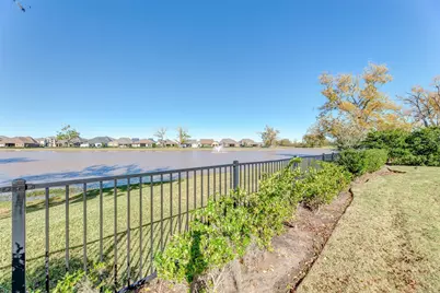 4918 Avalon Plantation Drive, Missouri City, TX 77459 - Photo 3
