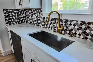 823 North Loop S, Houston, TX 77022 - Photo 7