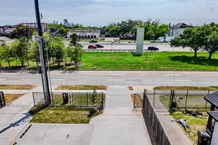 823 North Loop S, Houston, TX 77022 - Photo 47