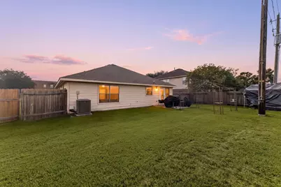8111 Eastpoint Boulevard, Baytown, TX 77521 - Photo 15