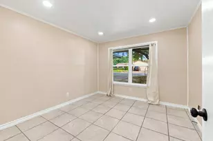 1302 Hawk Tree Dr, College Station, TX 77845 - Photo 15