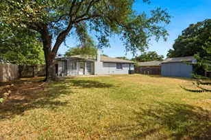 1302 Hawk Tree Dr, College Station, TX 77845 - Photo 17