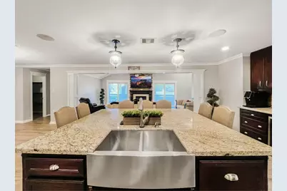 9731 Hadden Road, Baytown, TX 77521 - Photo 13