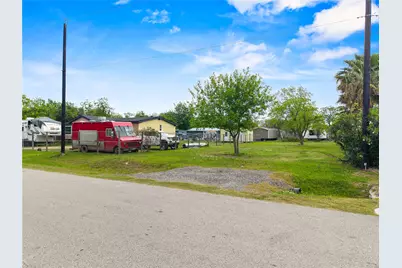 309 5th Street, San Leon, TX 77539 - Photo 3
