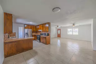 1169 Business 71, Columbus, TX 78934 - Photo 7