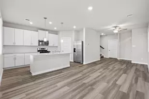 594 Avisa Dr, Kemah, TX 77565 - Photo 3