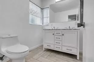 2011 Durrain Ferry Rd, Baytown, TX 77520 - Photo 23