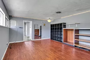 2011 Durrain Ferry Rd, Baytown, TX 77520 - Photo 5