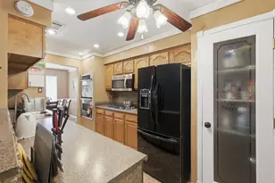 12810 Mill Valley Rd, Houston, TX 77048 - Photo 11