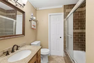 12810 Mill Valley Rd, Houston, TX 77048 - Photo 15
