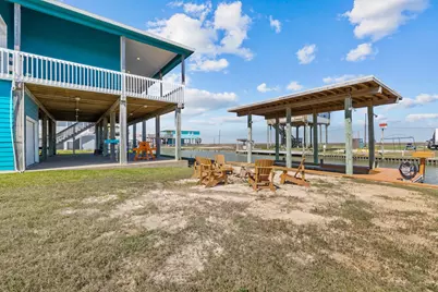 522 Dolphin, Freeport, TX 77541 - Photo 11