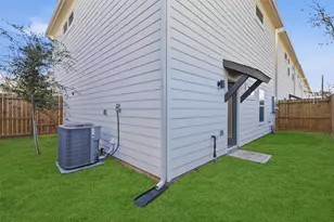 9 Wellford St, Houston, TX 77022 - Photo 3