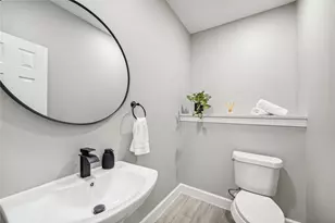 982 Randolph St, Houston, TX 77088 - Photo 7