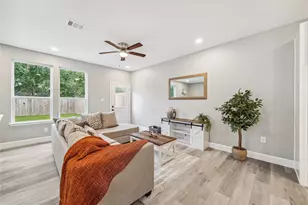 982 Randolph St, Houston, TX 77088 - Photo 1