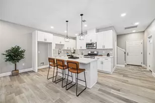 982 Randolph St, Houston, TX 77088 - Photo 5
