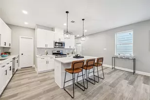 982 Randolph St, Houston, TX 77088 - Photo 3