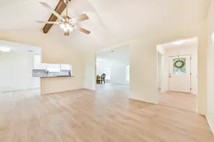 11807 Sagecliff Dr, Houston, TX 77089 - Photo 7