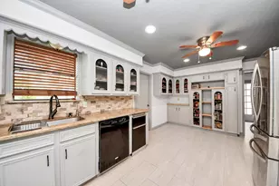 2514 Loganberry Cir, Seabrook, TX 77586 - Photo 17