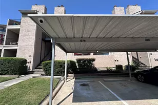 10855 Meadowglen Ln, Houston, TX 77042 - Photo 23