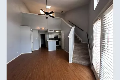 10855 Meadowglen Lane #928, Houston, TX 77042 - Photo 5