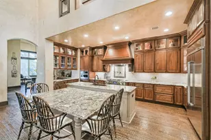 111 Oak Estates Dr, Conroe, TX 77384 - Photo 17