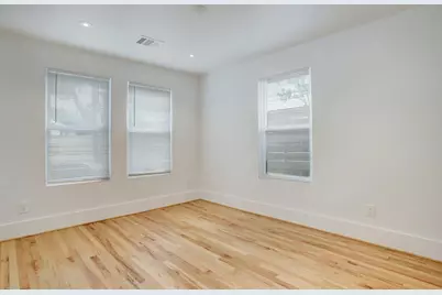 6107 N Main St, Houston, TX 77009 - Photo 9