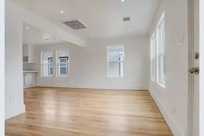 6107 N Main St, Houston, TX 77009 - Photo 3