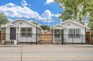 6107 N Main St, Houston, TX 77009 - Photo 1