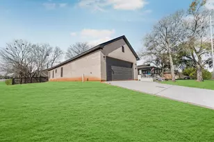 10703 Hillside Dr, Montgomery, TX 77356 - Photo 7