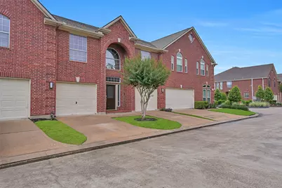 1408 S Friendswood Drive #202, Friendswood, TX 77546 - Photo 1