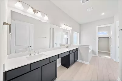 3905 Peacock Isle Drive, Dickinson, TX 77539 - Photo 9