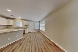 4935 Pecan Grove Dr, Pearland, TX 77584 - Photo 5