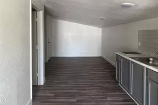 201 Eastwood St #S3, Houston, TX 77011 - Photo 9