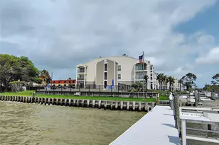 205 Yacht Club Ln, Seabrook, TX 77586 - Photo 23