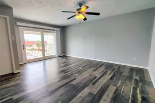 205 Yacht Club Ln, Seabrook, TX 77586 - Photo 15