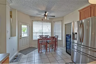 1415 Crystal Lake Circle E, Pearland, TX 77584 - Photo 15