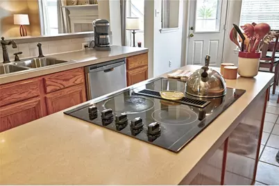 1415 Crystal Lake Circle E, Pearland, TX 77584 - Photo 13