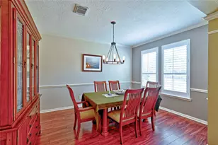 1415 Crystal Lake Cir E, Pearland, TX 77584 - Photo 5