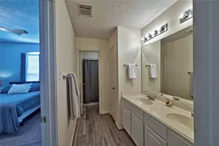 1415 Crystal Lake Cir E, Pearland, TX 77584 - Photo 33