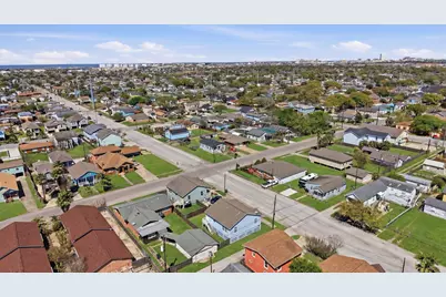 2311 56th Street, Galveston, TX 77551 - Photo 23
