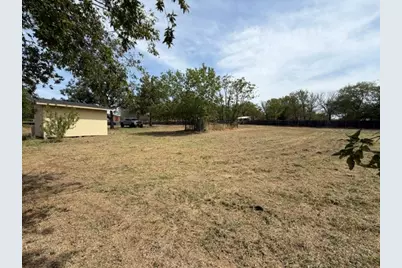 707 W Madison Street, Elgin, TX 78621 - Photo 1