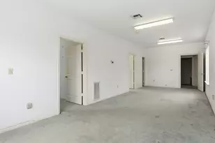 935 Pecore St, Houston, TX 77009 - Photo 13