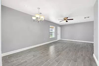 10122 Rockaway Drive, Houston, TX 77016 - Photo 9