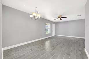 10122 Rockaway Dr, Houston, TX 77016 - Photo 9